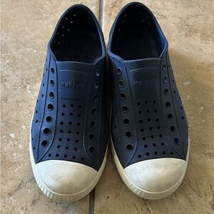 Kids Native shoes size J1